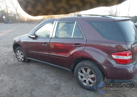 2006 Mercedes-Benz Ml 350 4Matic z USA, uszkodzony, nr VIN 4JGBB86E76A120946